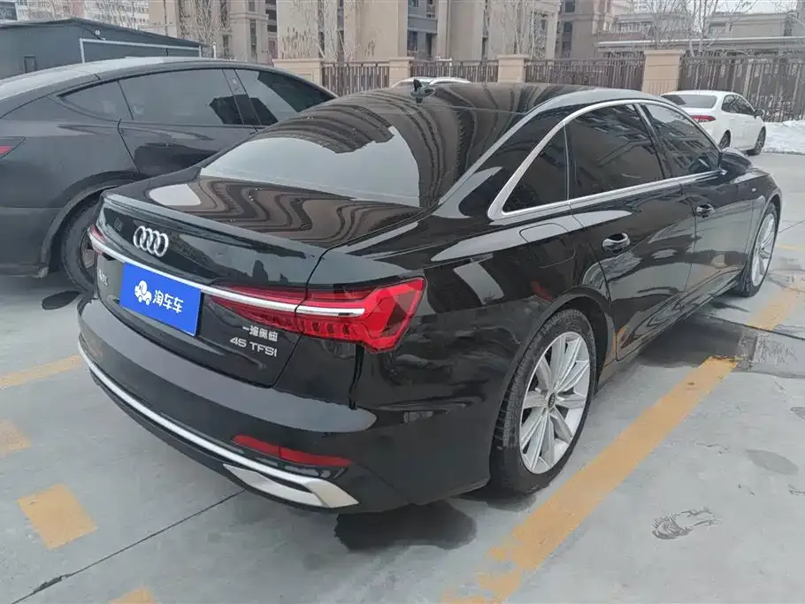 Audi A6L 2023 из CN, фото 8