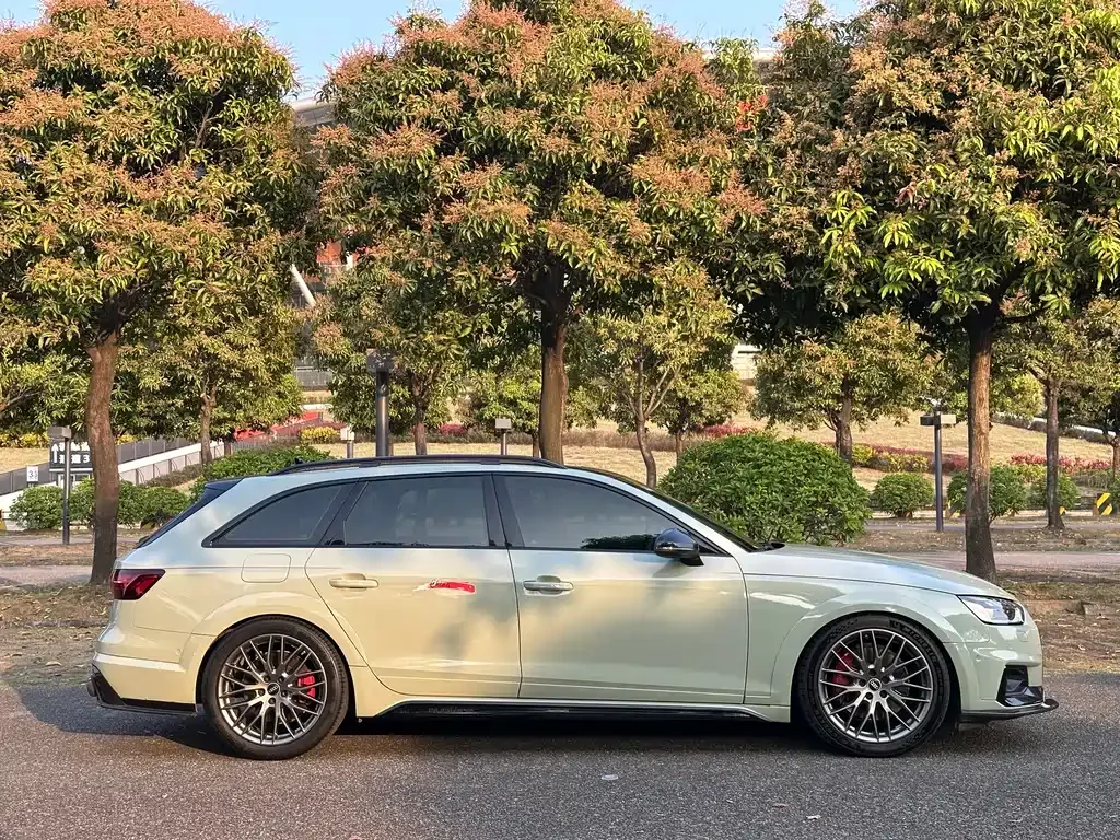 Audi A4 (Import) — фото 8