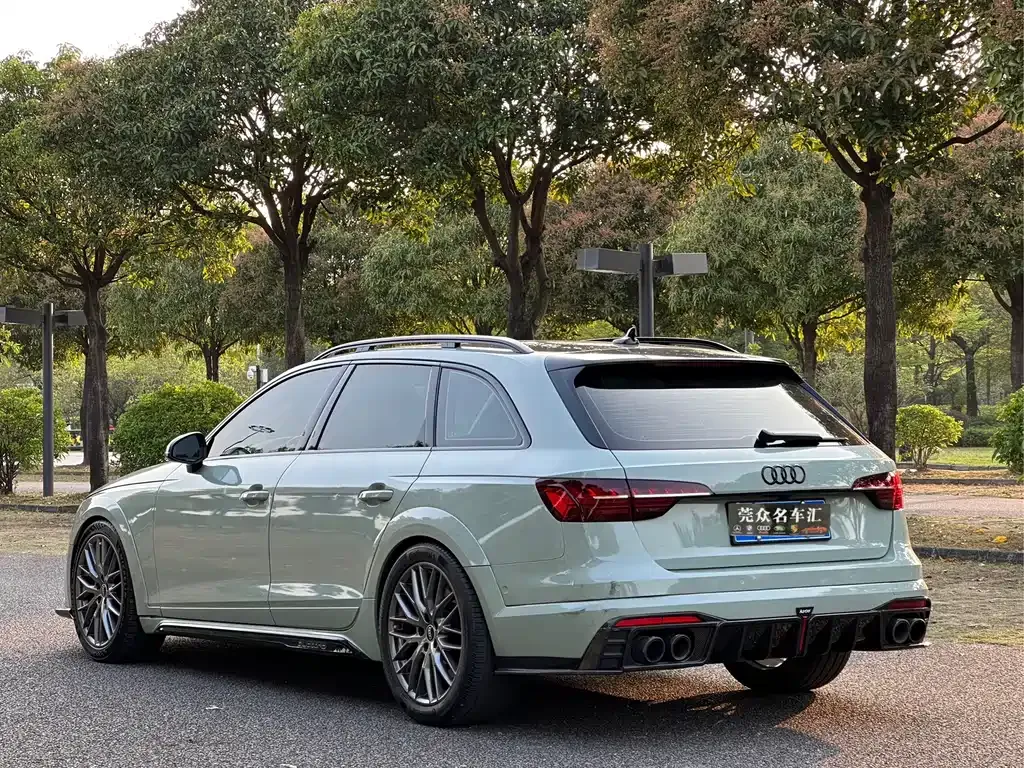 Audi A4 (Import) — фото 4