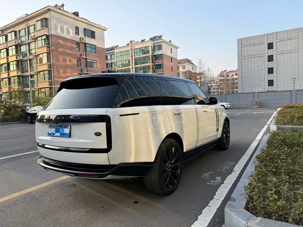 Land Rover Range Rover 2023 из CN, фото 2