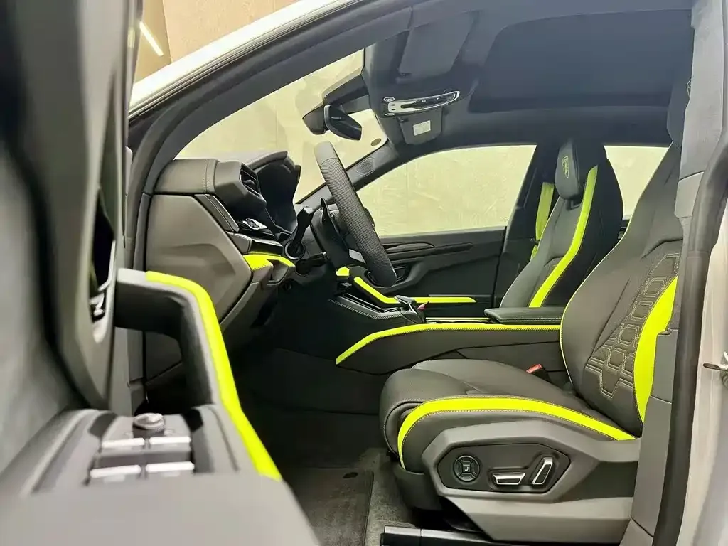 Lamborghini Urus SE 2025 из CN, фото 2
