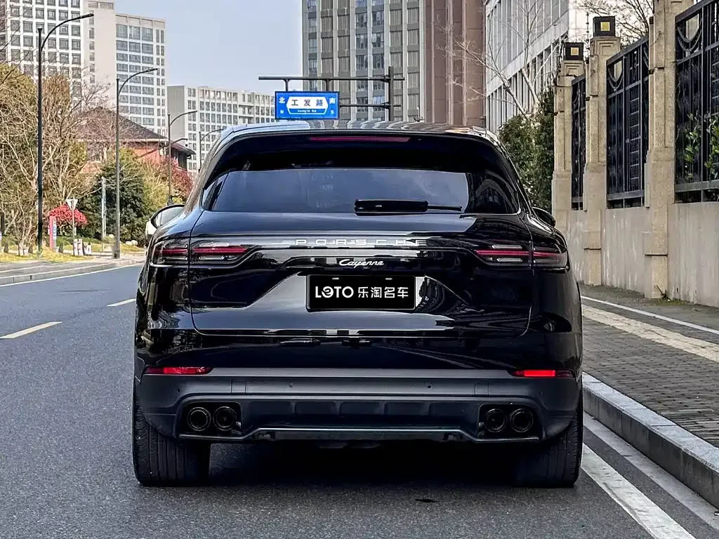 Porsche Cayenne — фото 6