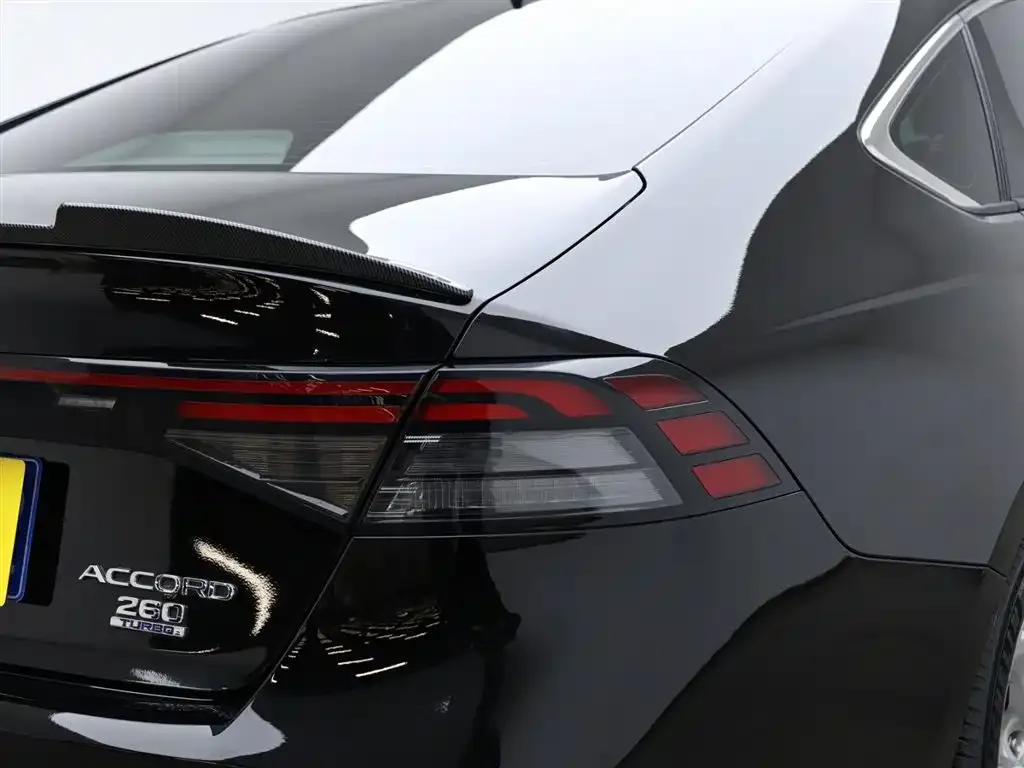 Honda Accord — фото 6