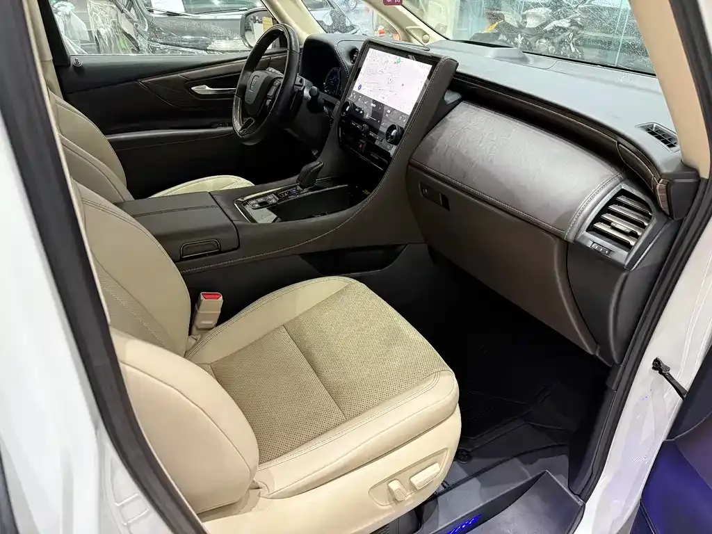 Toyota Vellfire 2024 из CN, фото 5