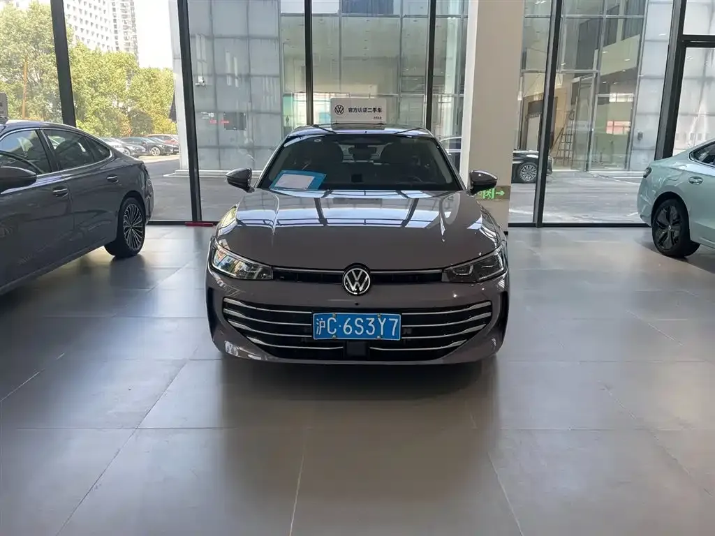 Volkswagen Passat — фото 8