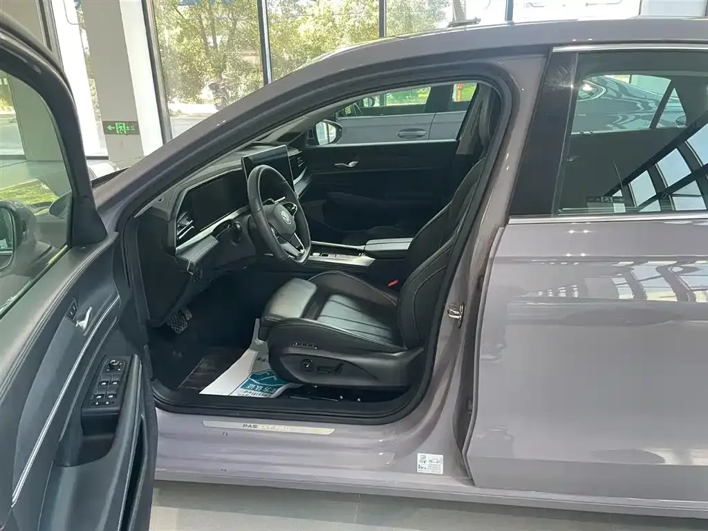 Volkswagen Passat — фото 9