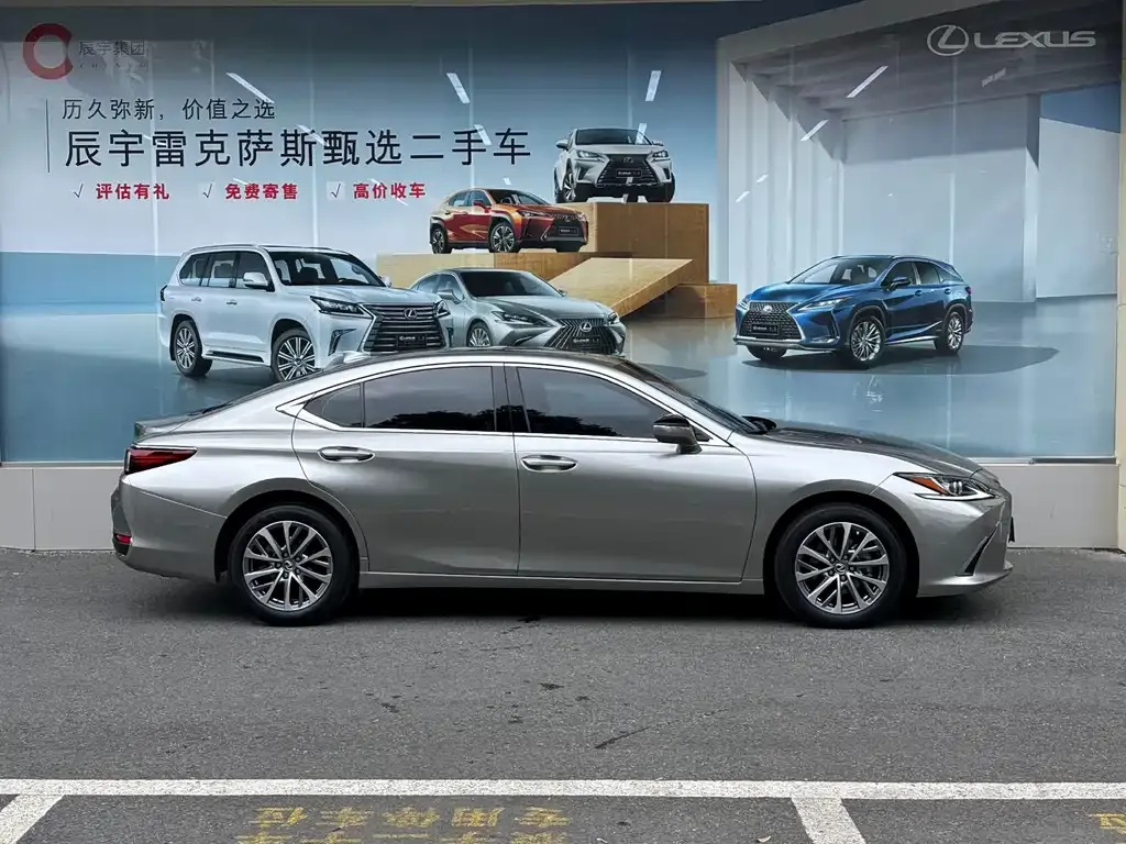 Lexus ES — фото 8