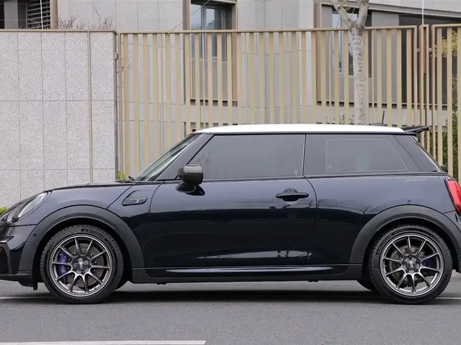 MINI Cooper (3-door) — фото 10