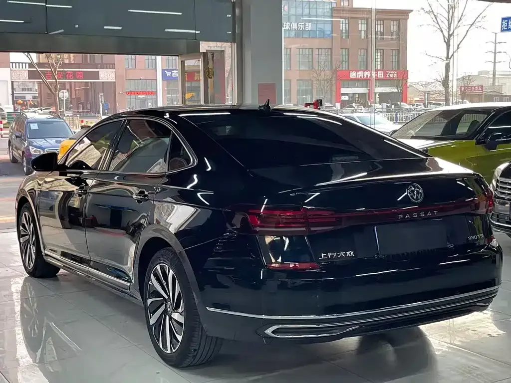 Volkswagen Passat — фото 4