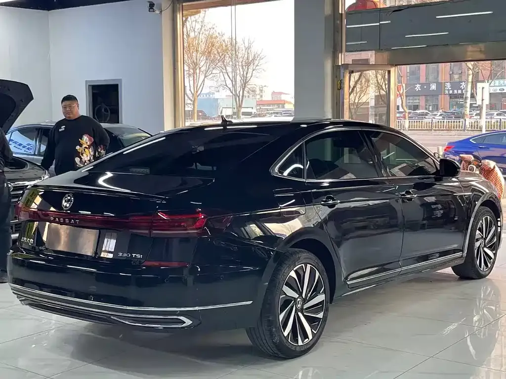 Volkswagen Passat — фото 5