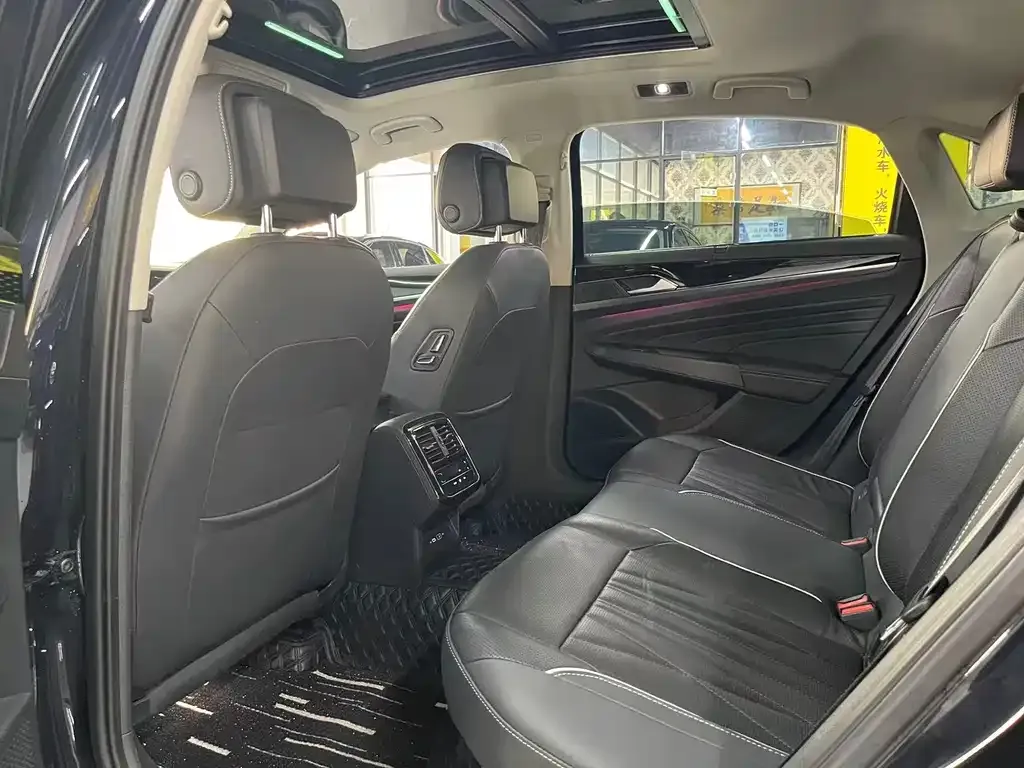 Volkswagen Passat — фото 3