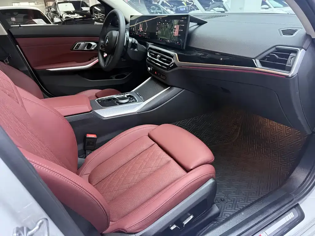 BMW 3 Series 2024 из CN, фото 10