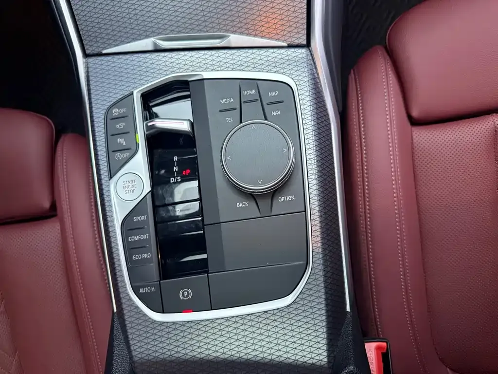 BMW 3 Series 2024 из CN, фото 6