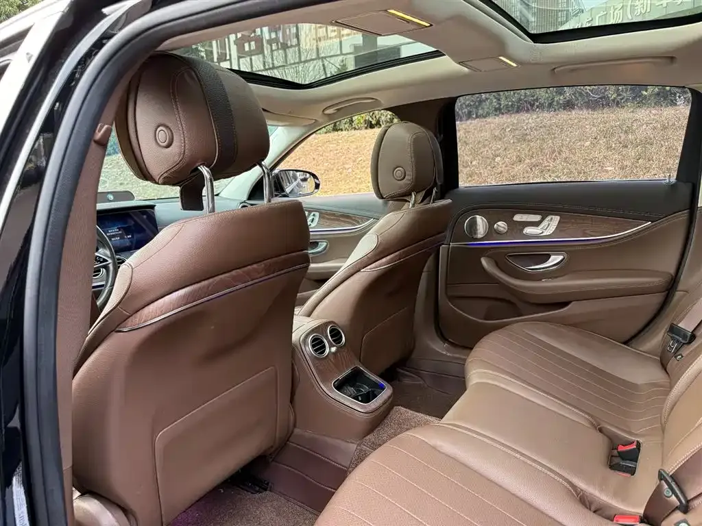 Mercedes-Benz E-Class 2023 из CN, фото 3