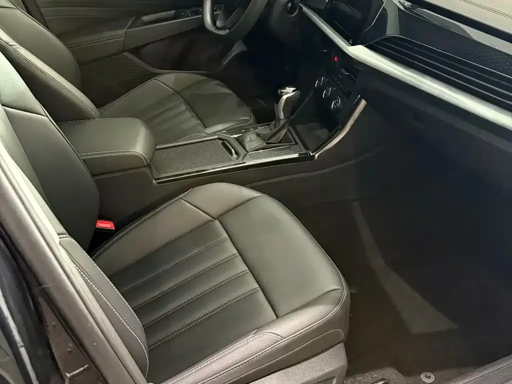 Volkswagen Passat — фото 4