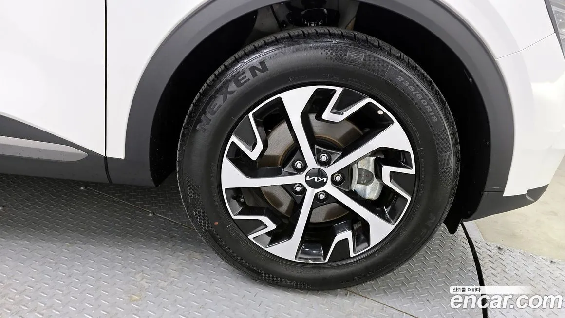 Kia Sportage — фото 9