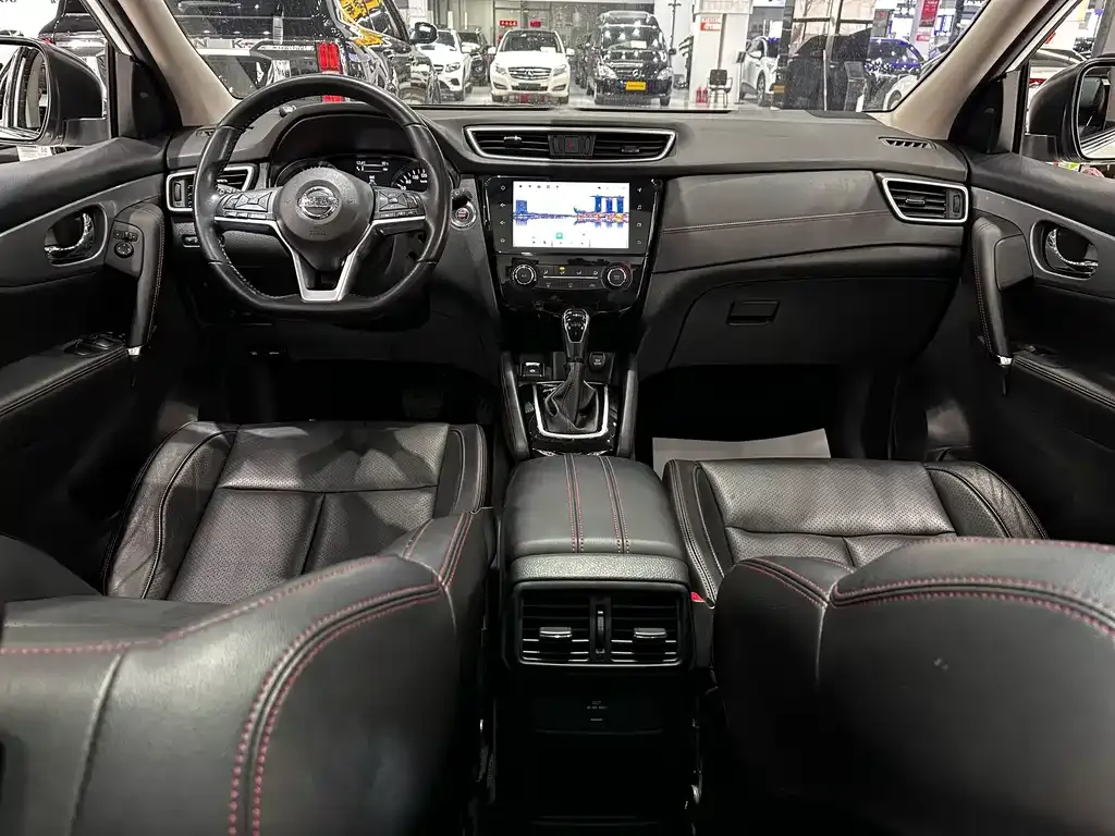 Nissan Qashqai — фото 9