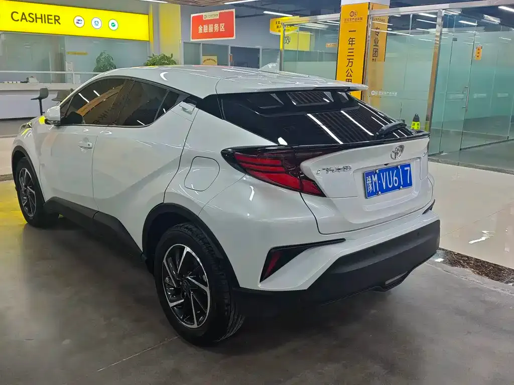 Toyota C-HR 2023 из CN, фото 7