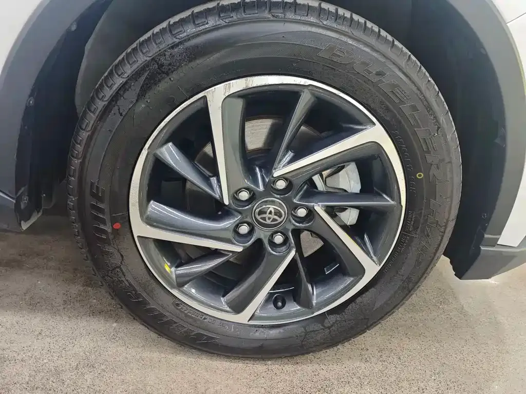 Toyota C-HR 2023 из CN, фото 4