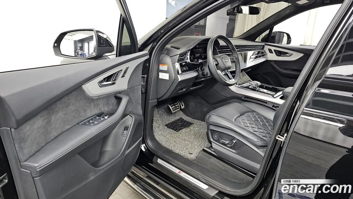 Audi Q7 2023 из KR, фото 10