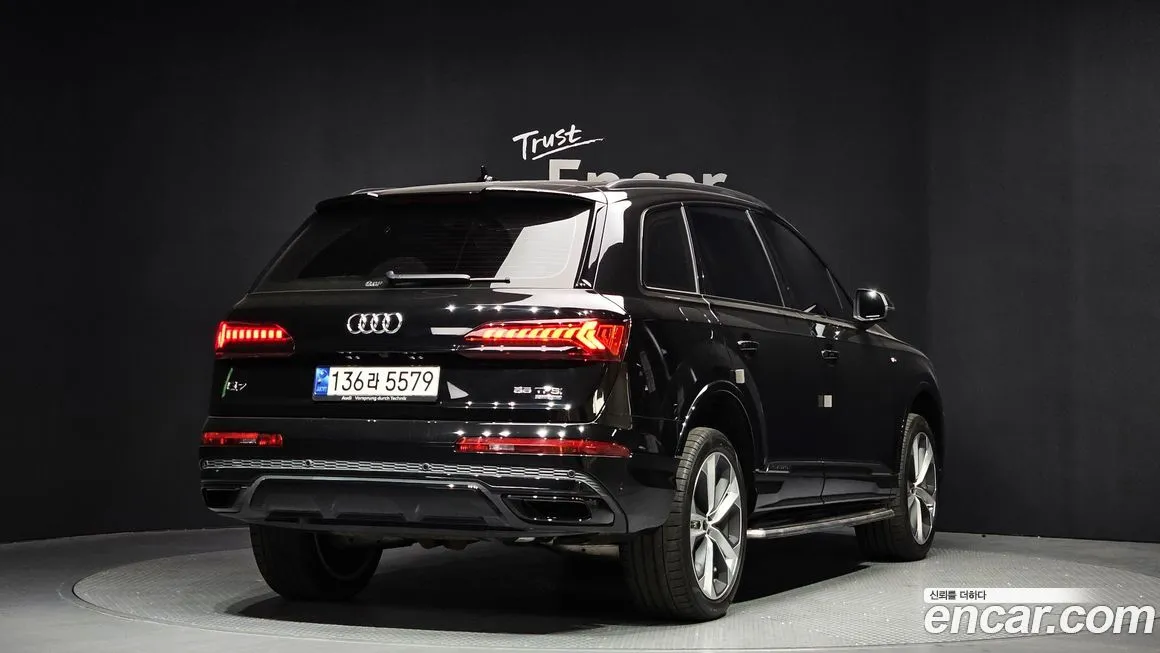 Audi Q7 2023 из KR, фото 3