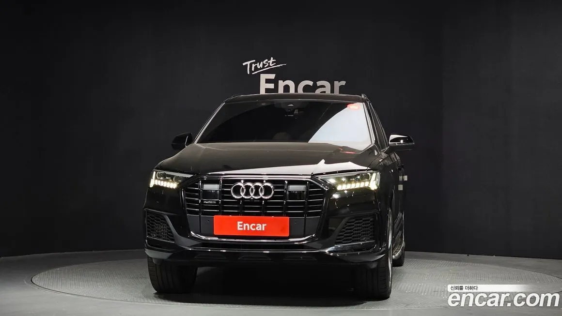Audi Q7 2023 из KR, фото 4