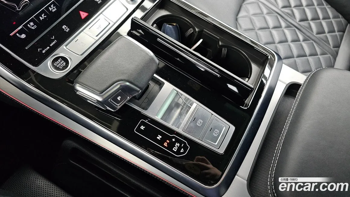 Audi Q7 2023 из KR, фото 9