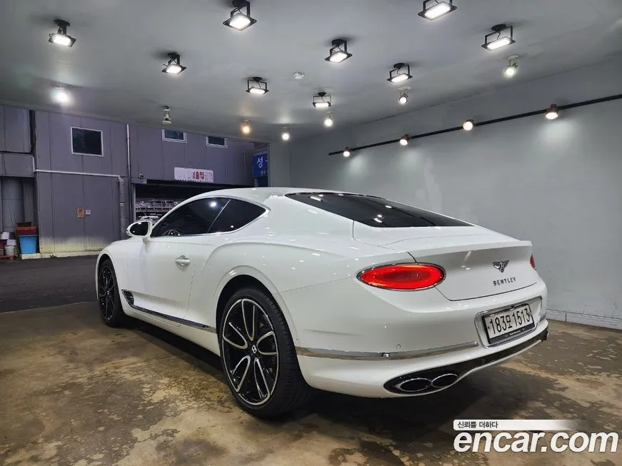 Bentley Continental 2022 из KR, фото 7