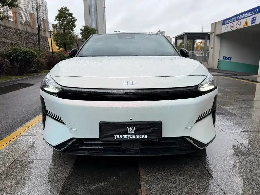 Geely Galaxy L6 — фото 10