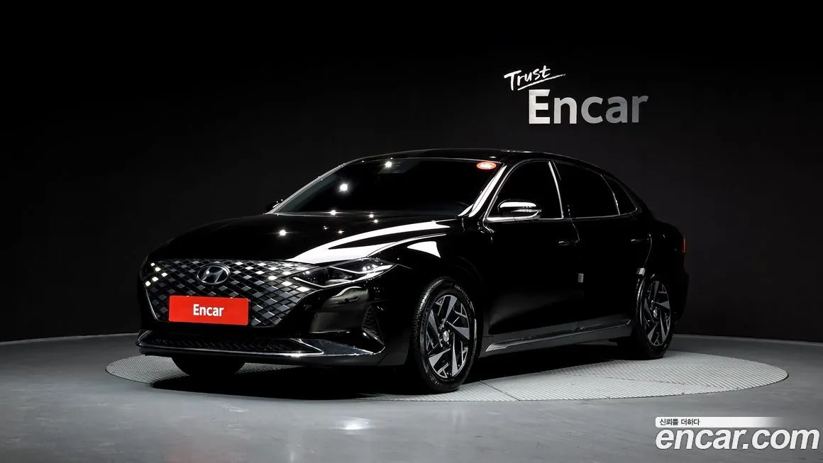 Hyundai Grandeur — фото 1