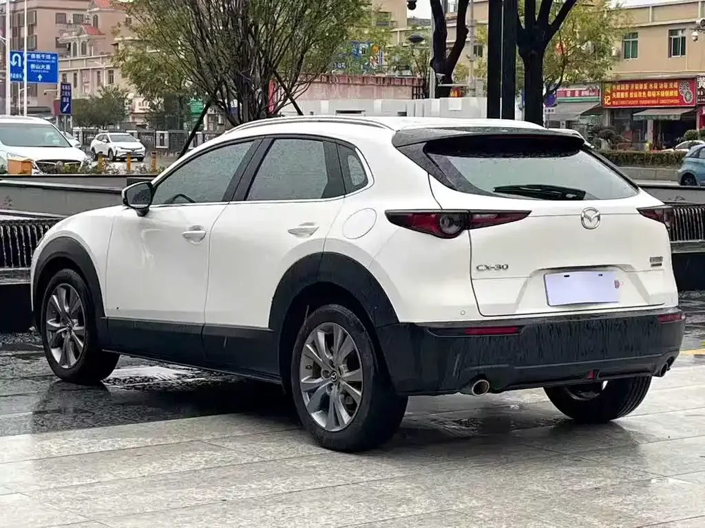 Mazda CX-30 2022 из CN, фото 8