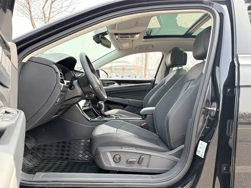 Volkswagen Passat — фото 9