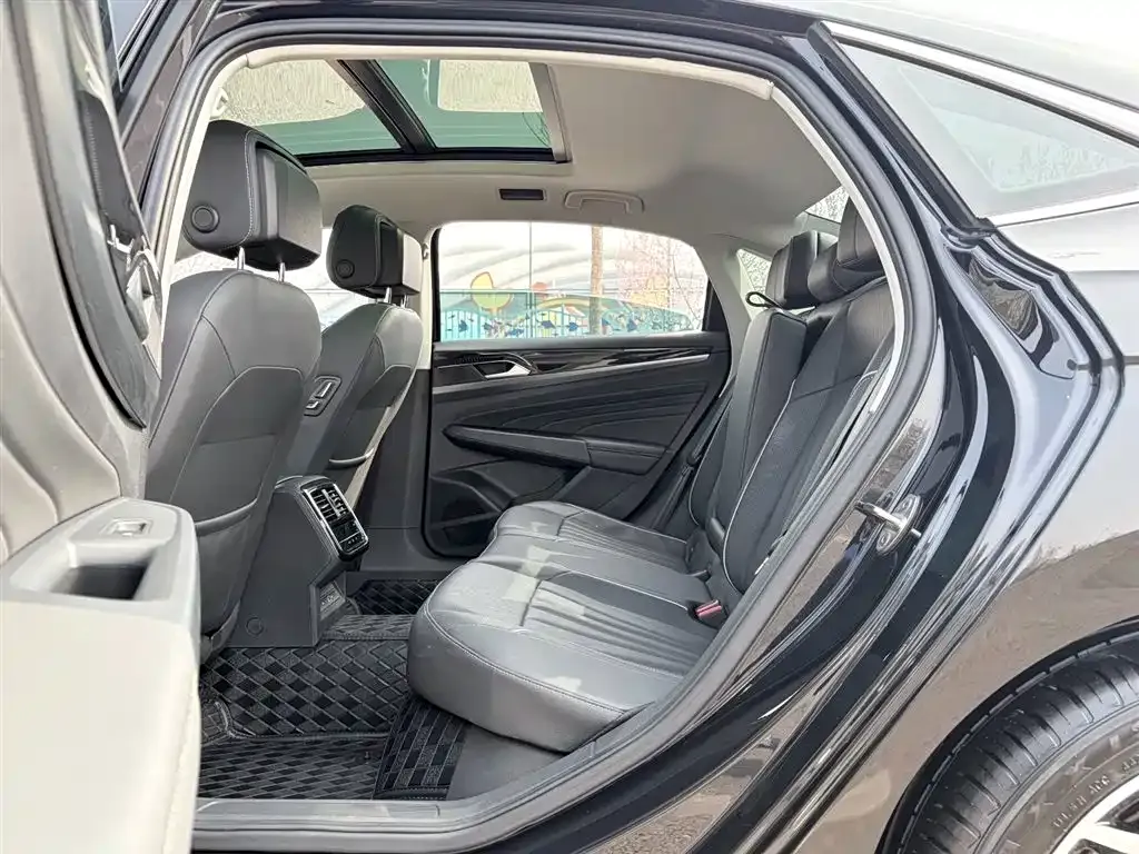 Volkswagen Passat — фото 2