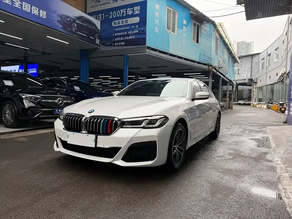 BMW 5 Series — фото 1