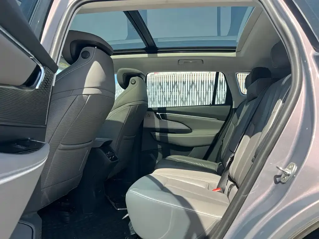 Buick E5 2023 из CN, фото 2