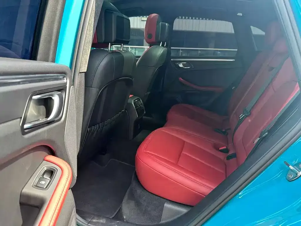 Porsche Macan 2021 из CN, фото 2