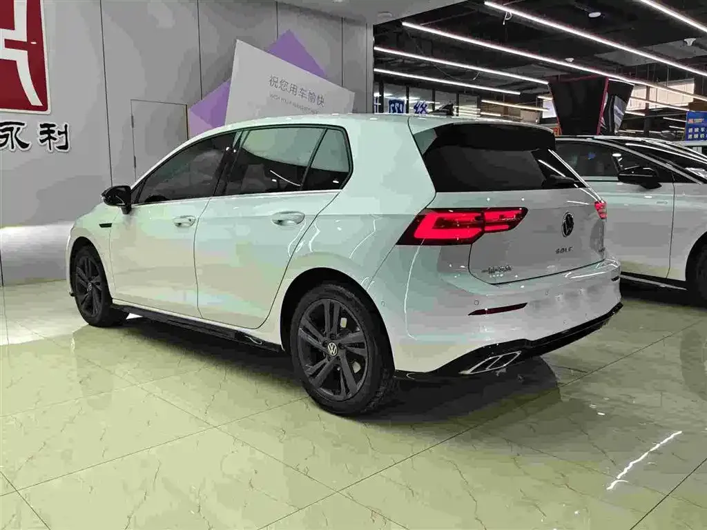 Volkswagen Golf 2023 из CN, фото 8