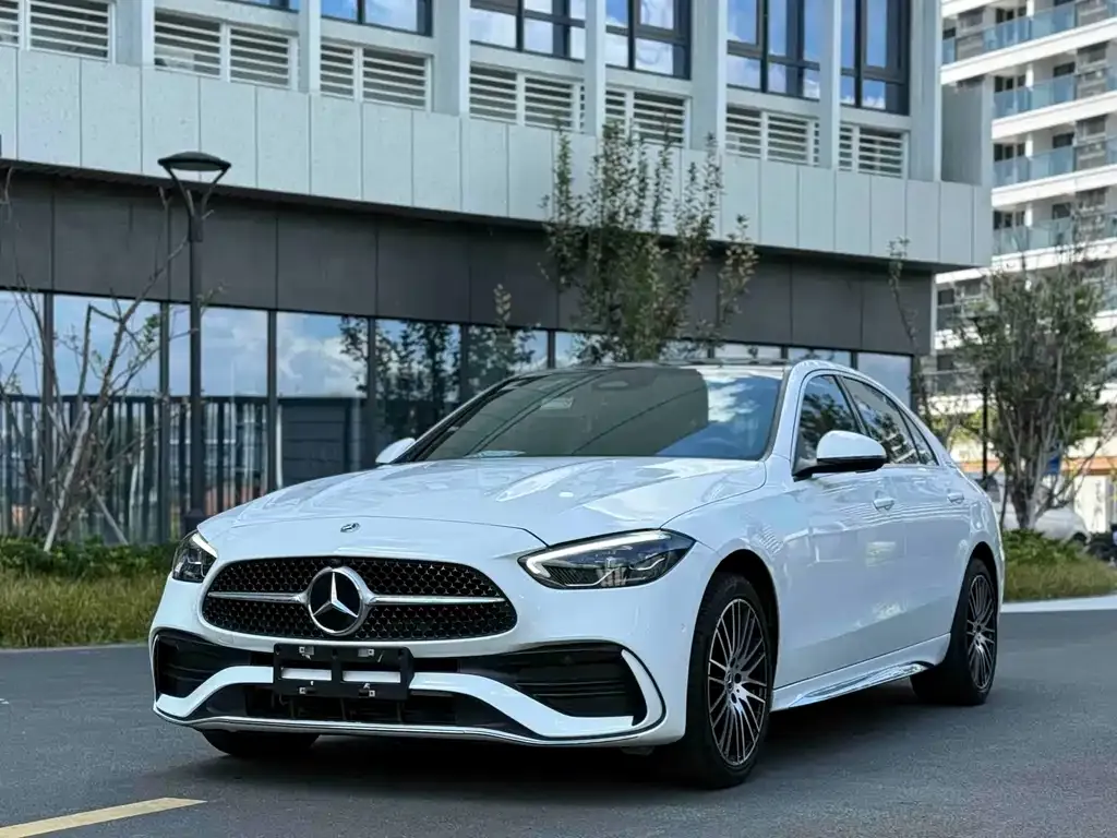 Mercedes-Benz C-Class — фото 1