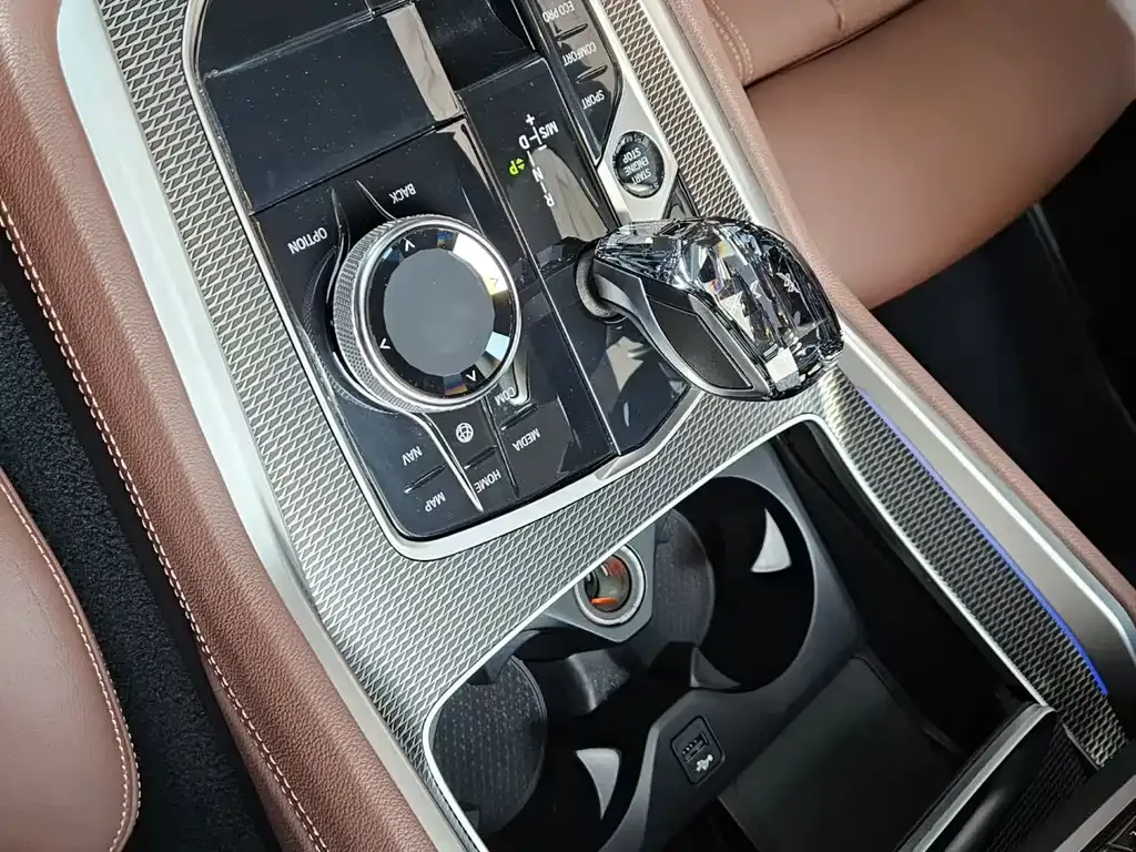 BMW X6 2021 из CN, фото 8