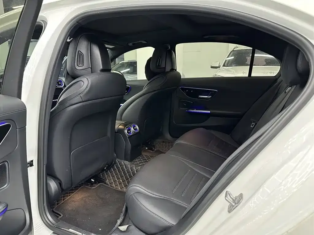 Mercedes-Benz C-Class 2024 из CN, фото 2