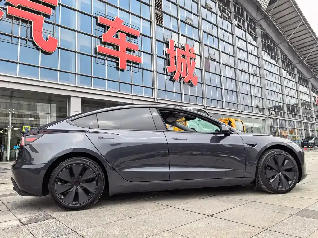 Tesla Model 3 2024 из CN, фото 10