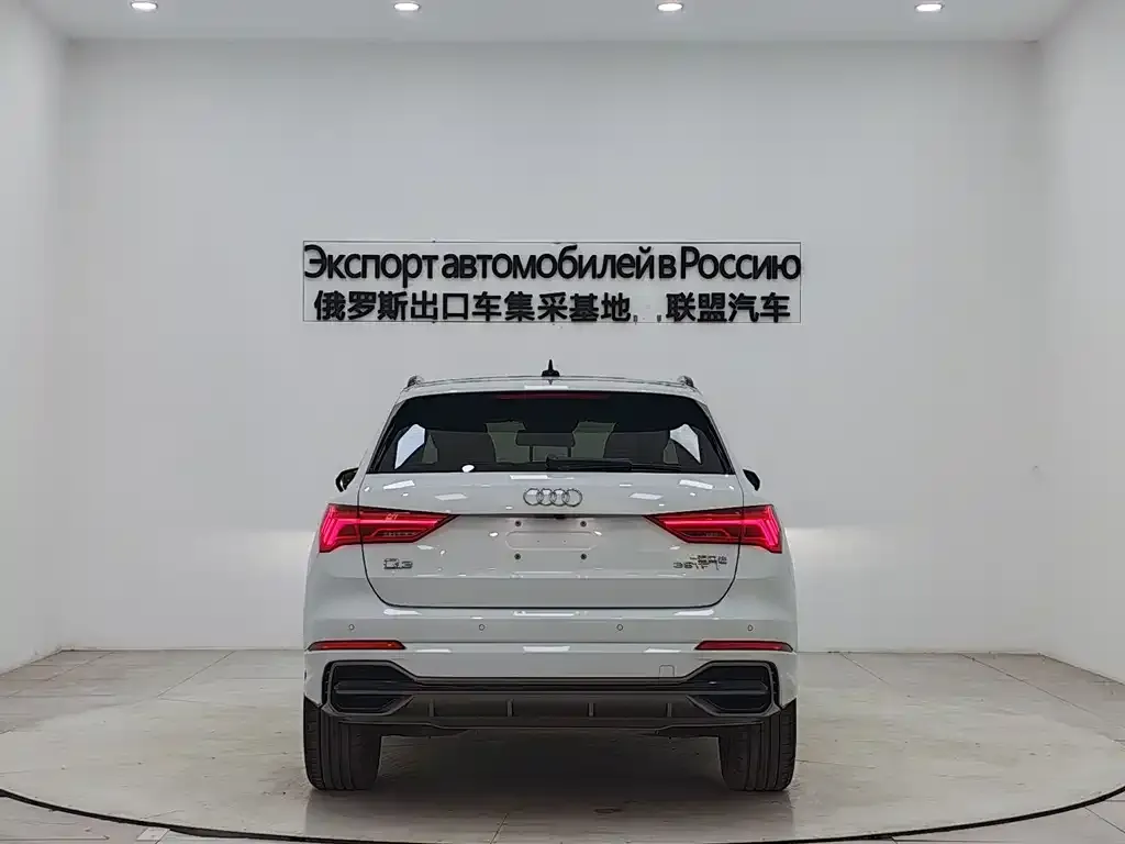 Audi Q3 — фото 4