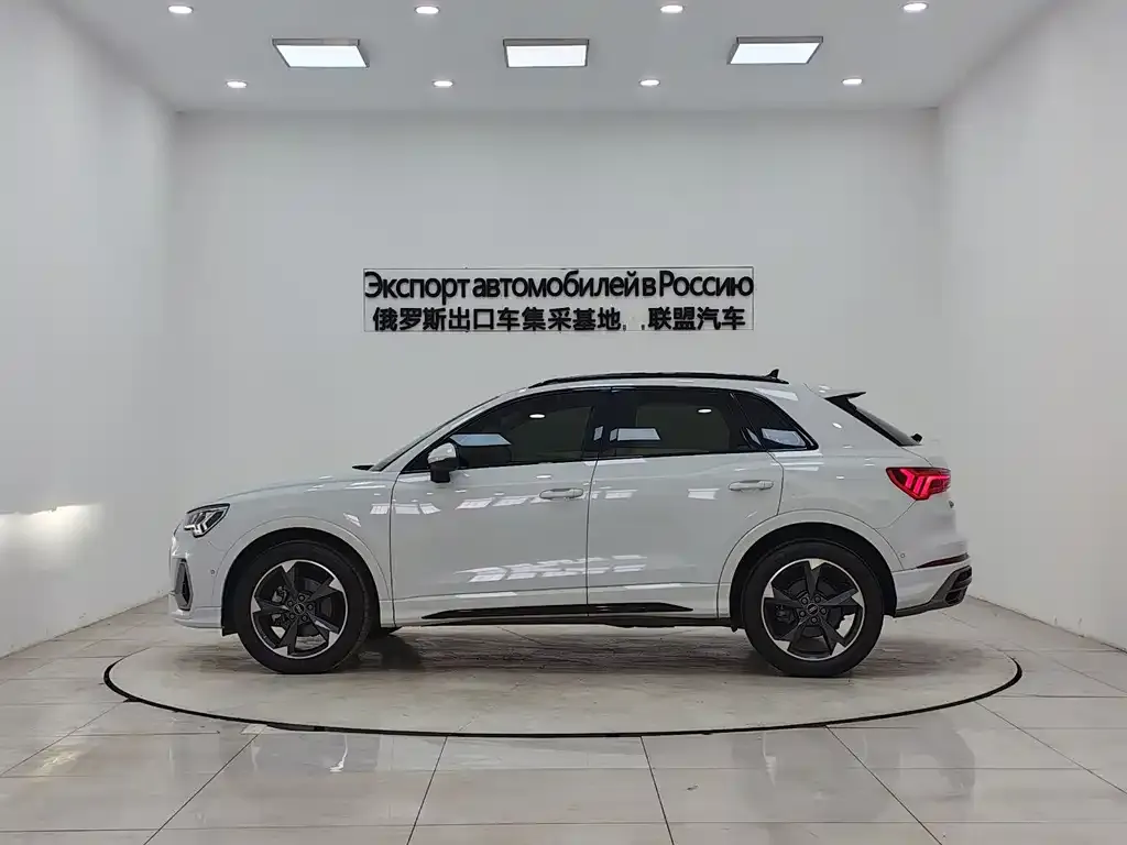 Audi Q3 — фото 6