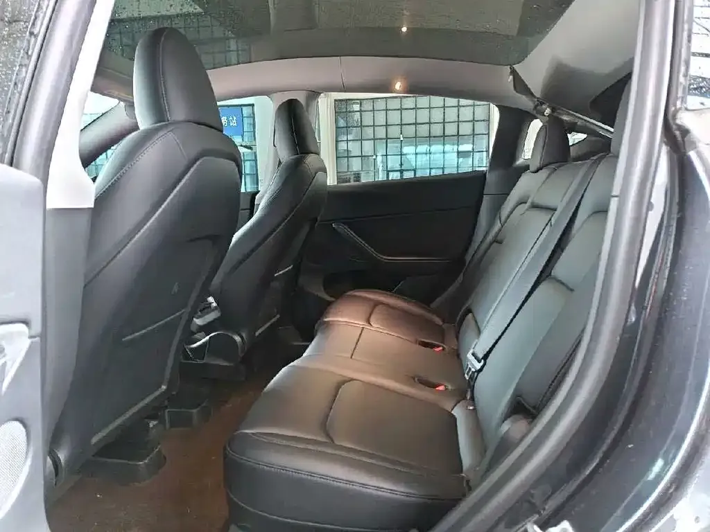 Tesla Model Y 2024 из CN, фото 8