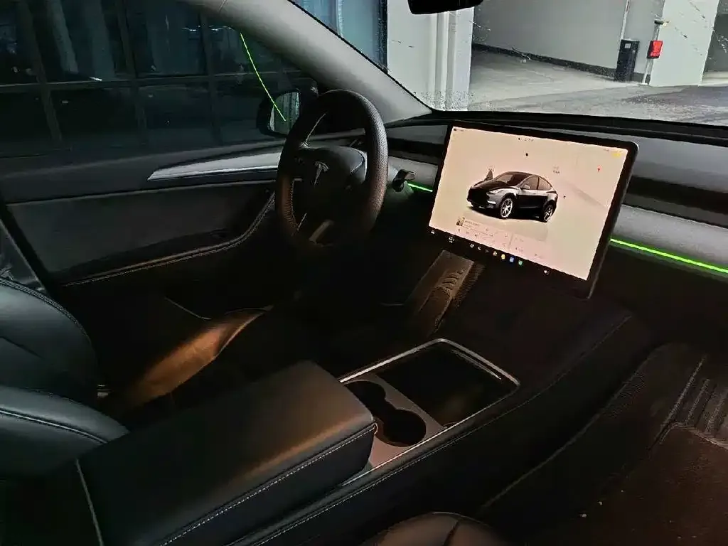 Tesla Model Y 2024 из CN, фото 4