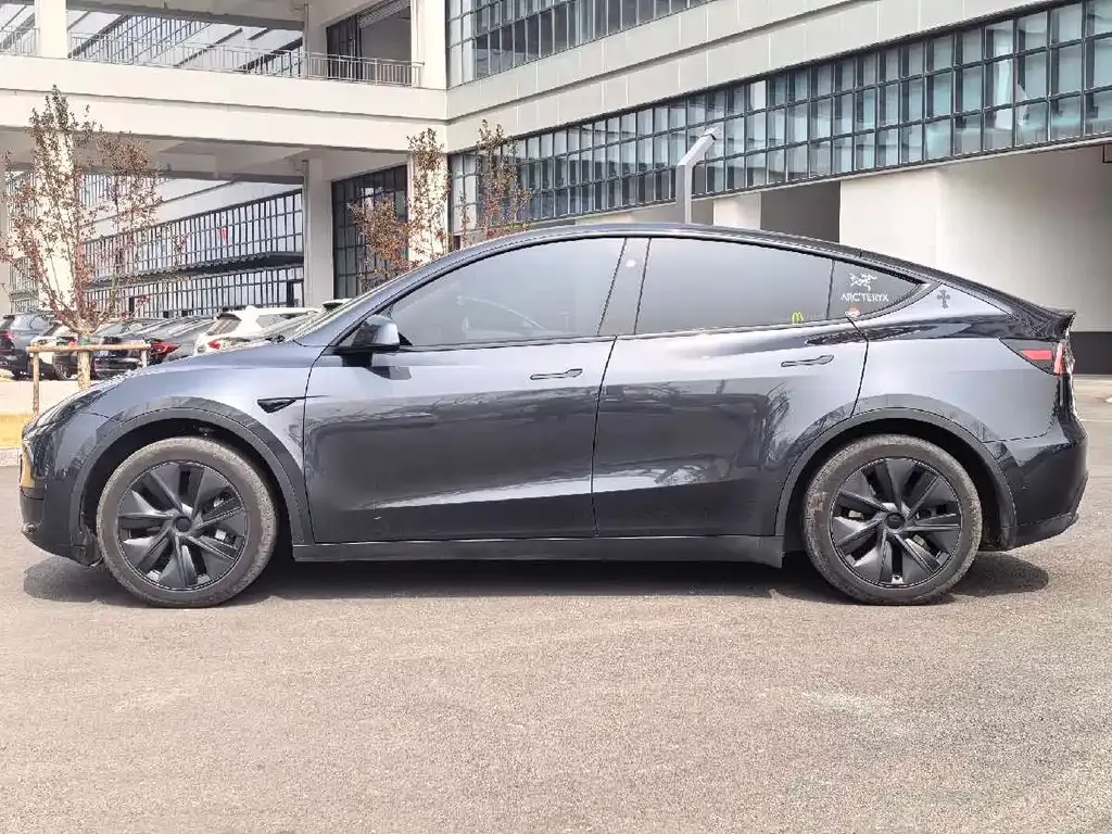 Tesla Model Y 2024 из CN, фото 10