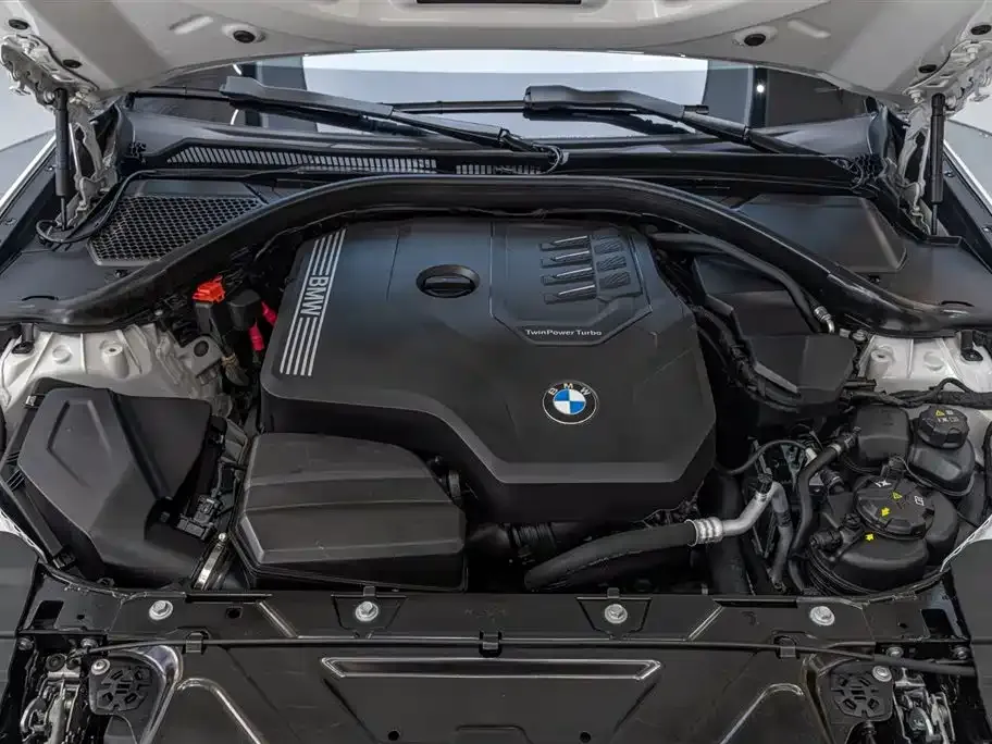 BMW 3 Series 2023 из CN, фото 10
