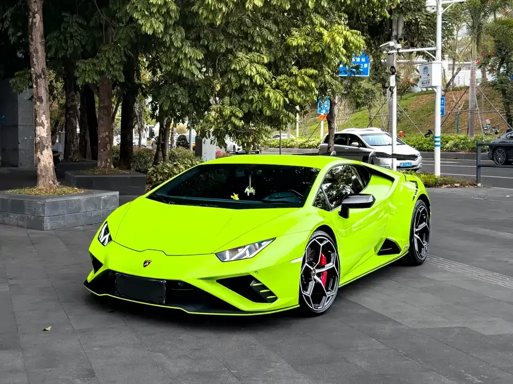 Lamborghini Huracan — фото 1