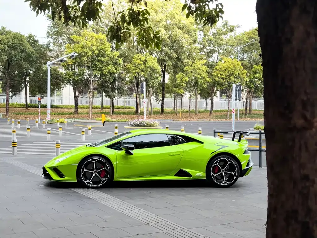 Lamborghini Huracan — фото 9