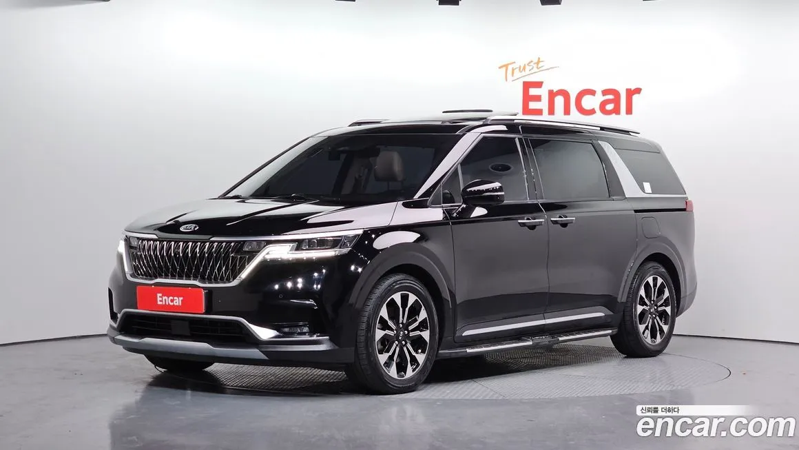 Kia Carnival — фото 1